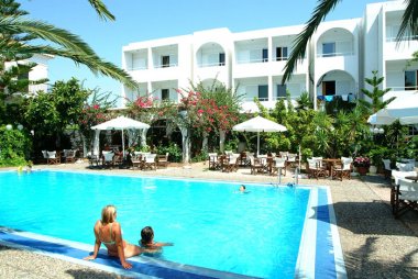 Kyparissia Beach Hotel (Кипариссиия Бич Отель), Пелопоннес